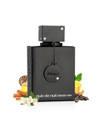 MASCULINO. Las Notas de Salida son limón (lima ácida), piña, bergamota, grosellas negras y manzana; las Notas de Corazón son abedul, jazmín y rosa; las Notas de Fondo son almizcle, ámbar gris, pachulí y vainilla.